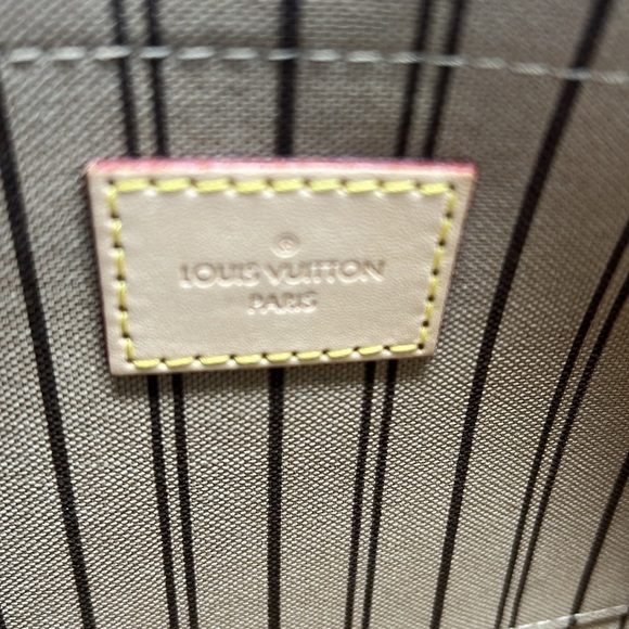 Louis Vuitton Monogram Beige Neverfull MM Zip Pouch Wristlet - Picture 12 of 16